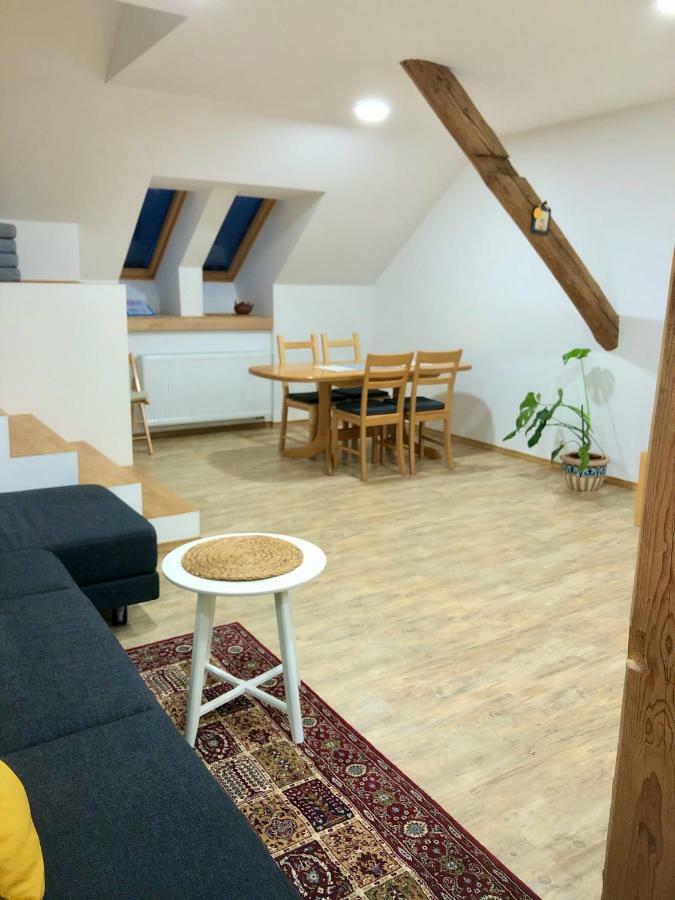 רדובליצ'ה Apartma Linhartov Trg מראה חיצוני תמונה